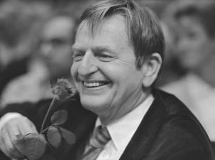Black and white image of Swedish reformer Olof Palme. 