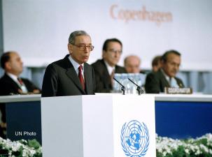 The World Summit for Social Development, 1995. United Nations Secretary-General Boutros Boutros-Ghali addresses the Summit meeting.
