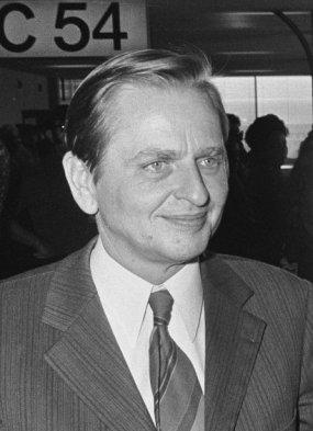 Black and white image of Swedish reformer Olof Palme. 