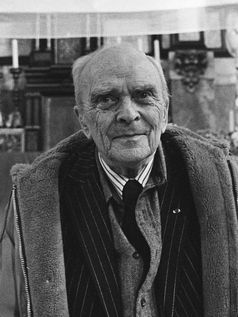 Black and white image of Irish peace activist and politician Sean Macbride